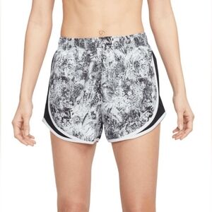 🌸3/$10🌸Nike Pro Women’s Dry Fit Tempo Black and White Athletic Shorts